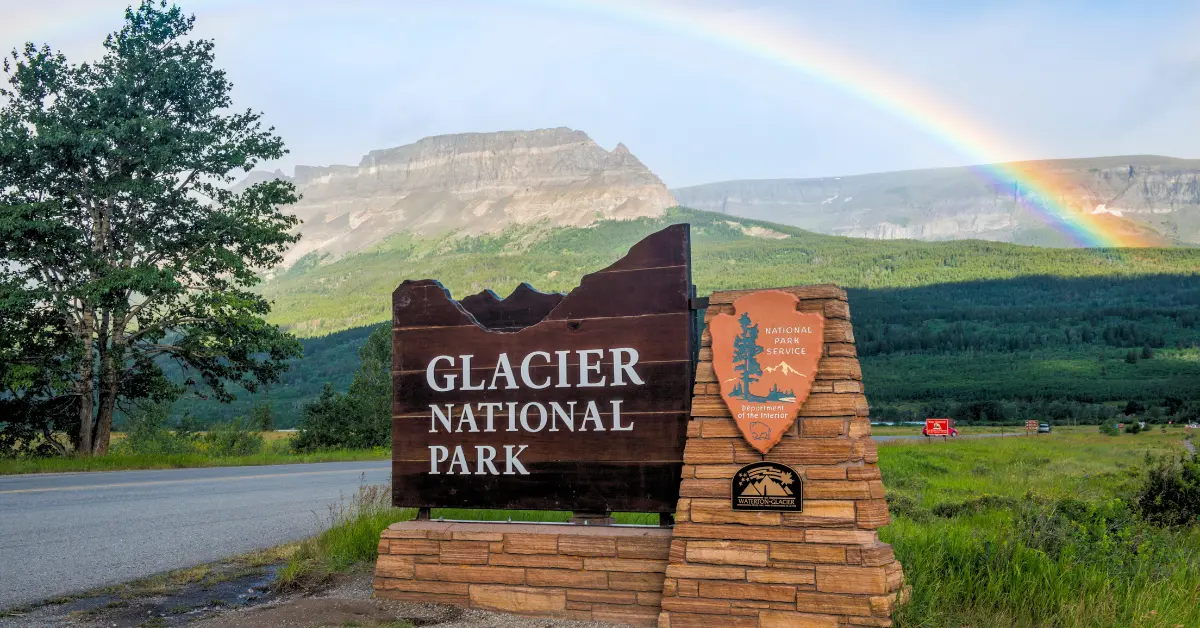 Tours Glacier National Park - Glacier National Park Entrance Sign