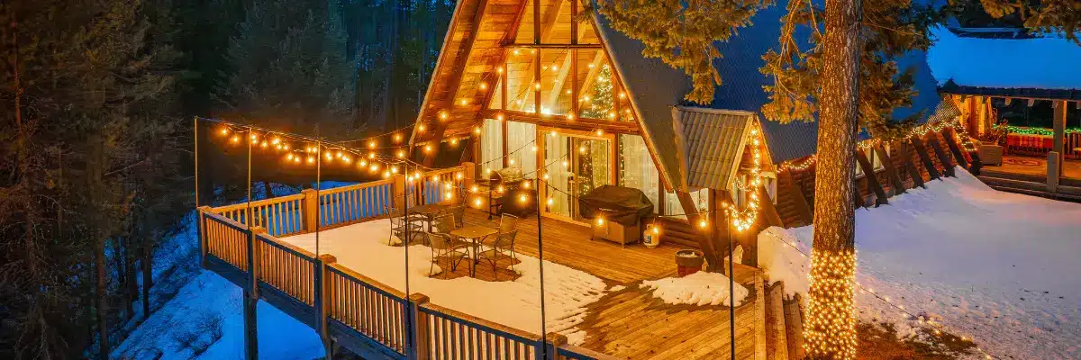 Holiday Party Venue - Hebron House Exterior Christmas Lights