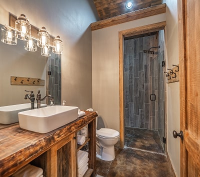 townhome condo rental - buidling 338 bathroom