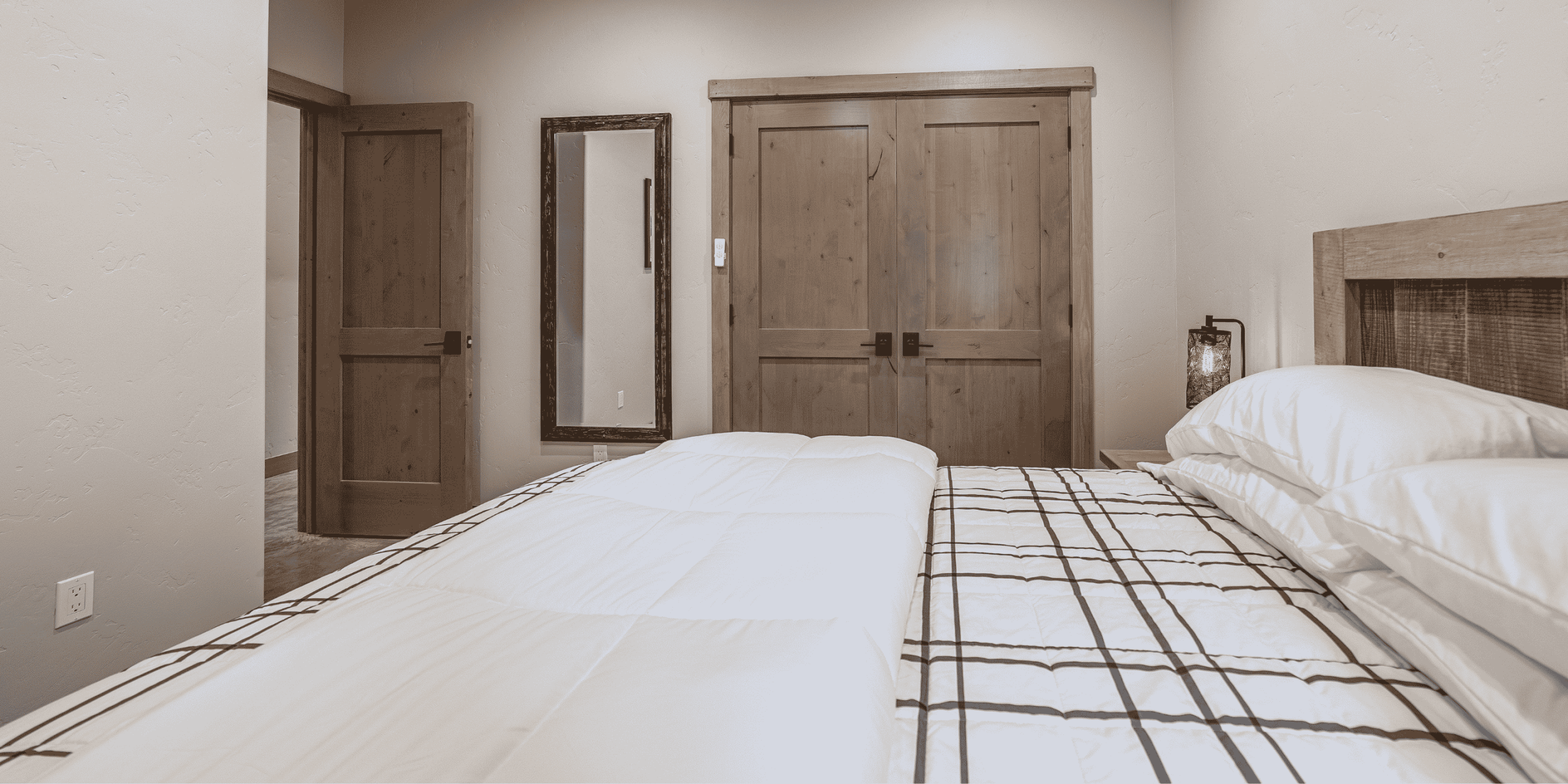 Where to stay near Glacier National Park - Fortress bedroom view